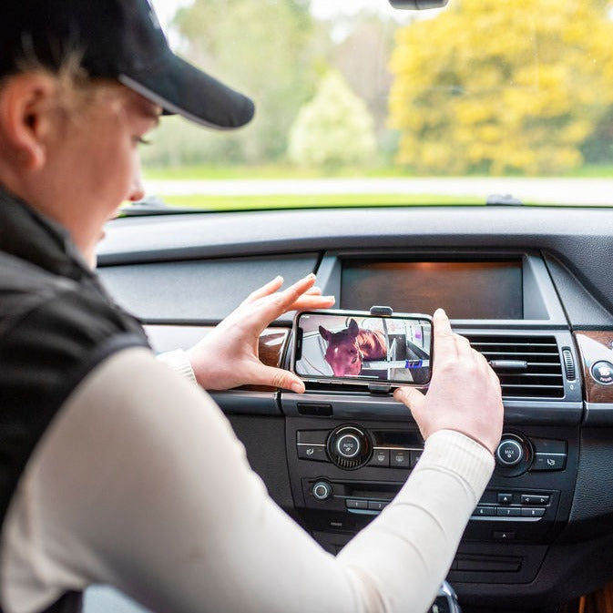Equine Eye Voyager - wireless camera for horse travel, no internet required